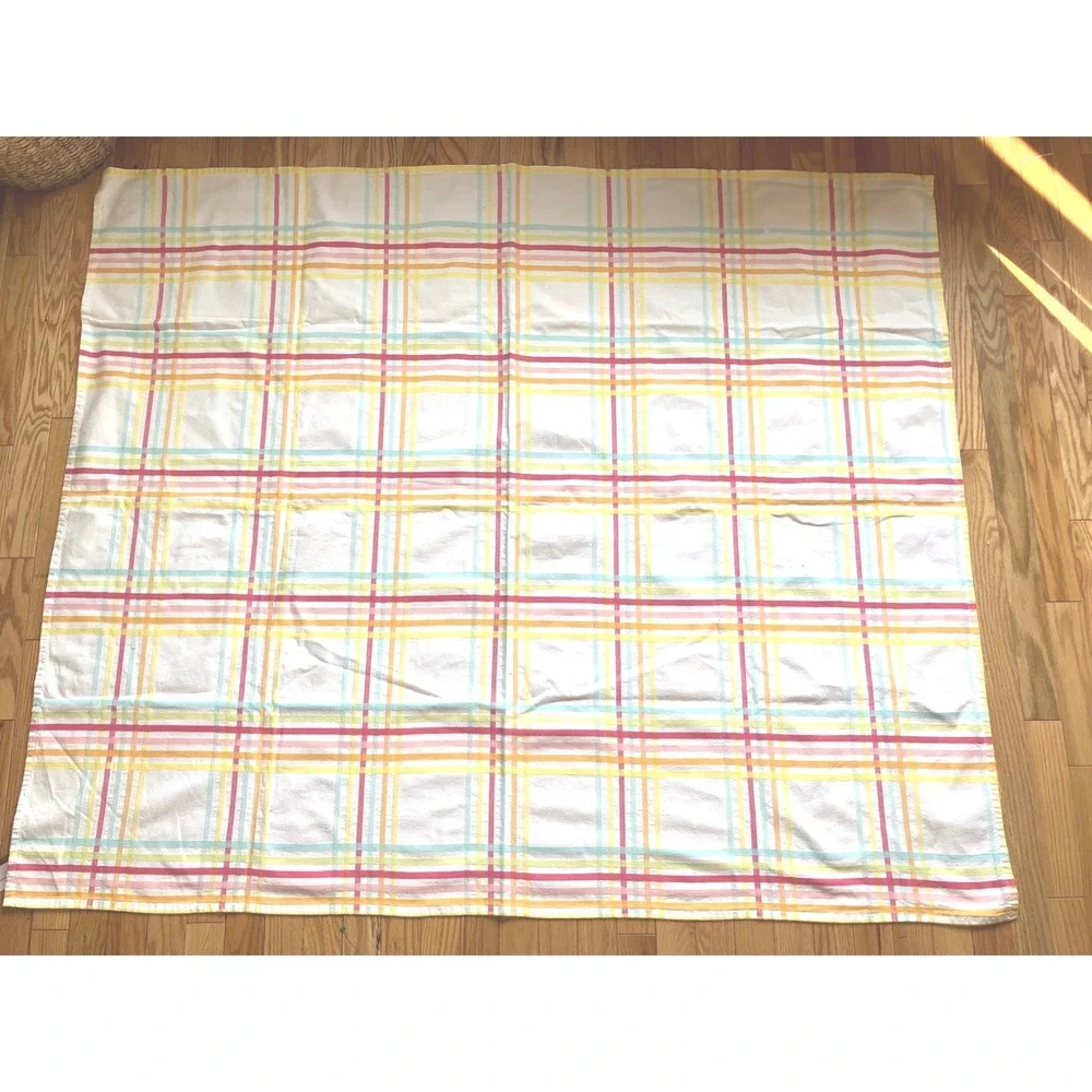 Blossoms & Blooms 100% Cotton Plaid‎ Tablecloth Rectangle 45x55 Easter
